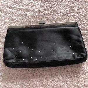 🐝5 for $25🐝 H&M black 2 in 1 purse and wristlet